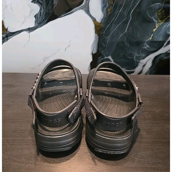 Iconic Crocs Comfort Men’s Sandals Size 11 Adjustable Straps Black WORN ONCE - Picture 4 of 10